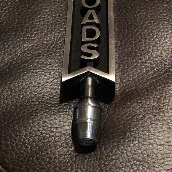 🍻 Two Roads Brewery Tap Handle - Picture 4 of 5